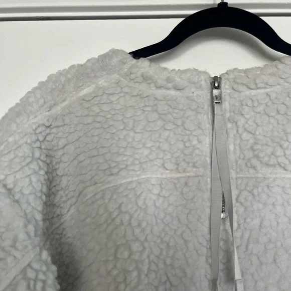 Lululemon Sherpa Sweater - Picture 3 of 4